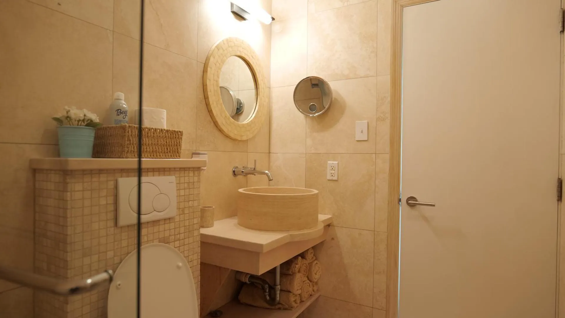 Whispering Palms Villa In Jolly Harbour