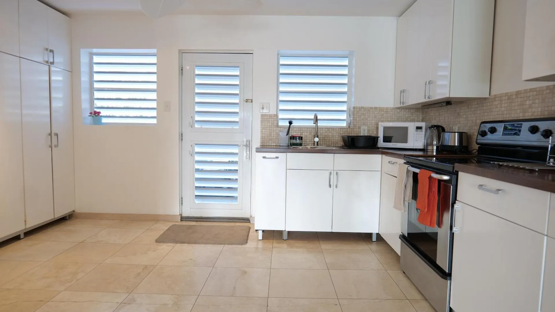 Whispering Palms Villa In Jolly Harbour